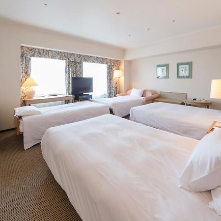 Kobe Seishin Oriental Hotel Bagian luar foto