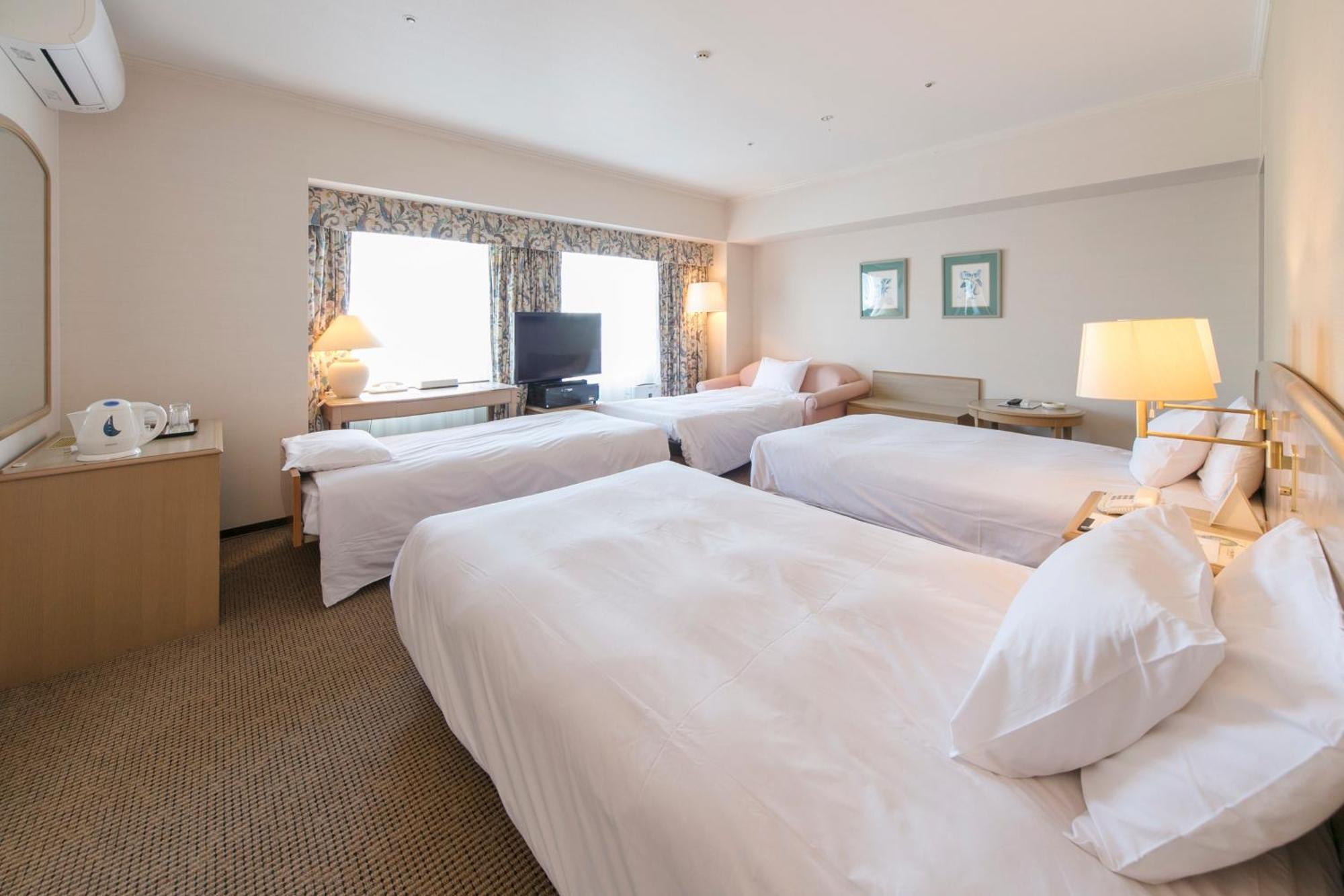 Kobe Seishin Oriental Hotel Bagian luar foto