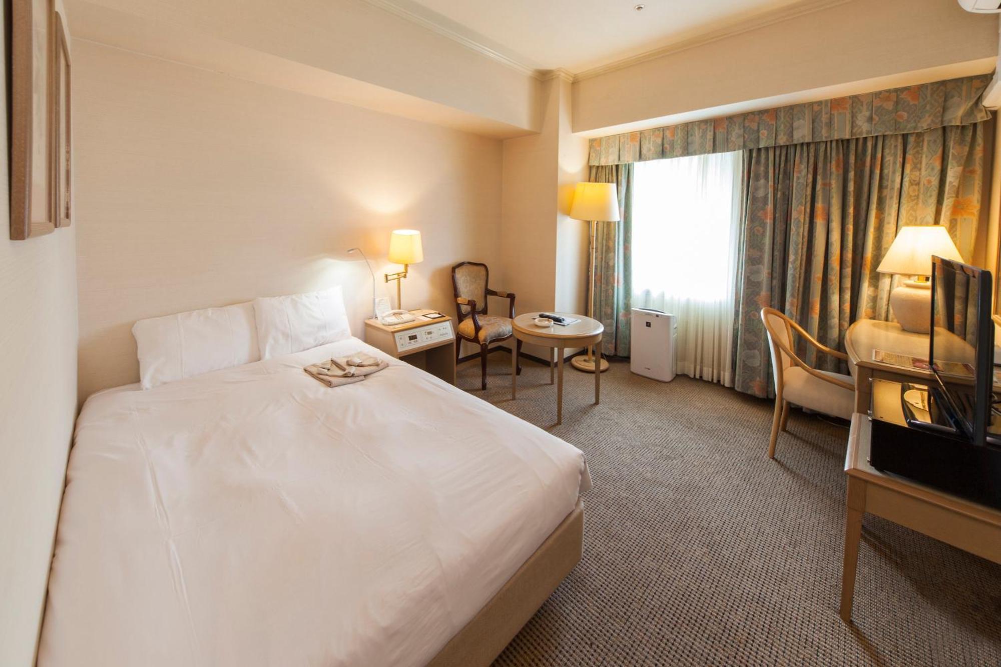 Kobe Seishin Oriental Hotel Bagian luar foto