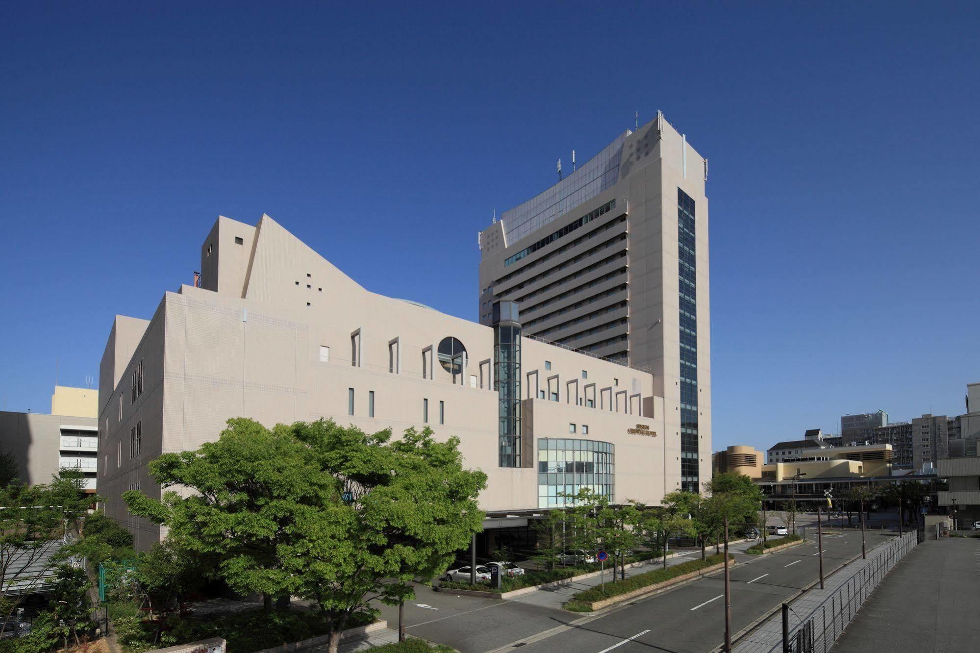 Kobe Seishin Oriental Hotel Bagian luar foto