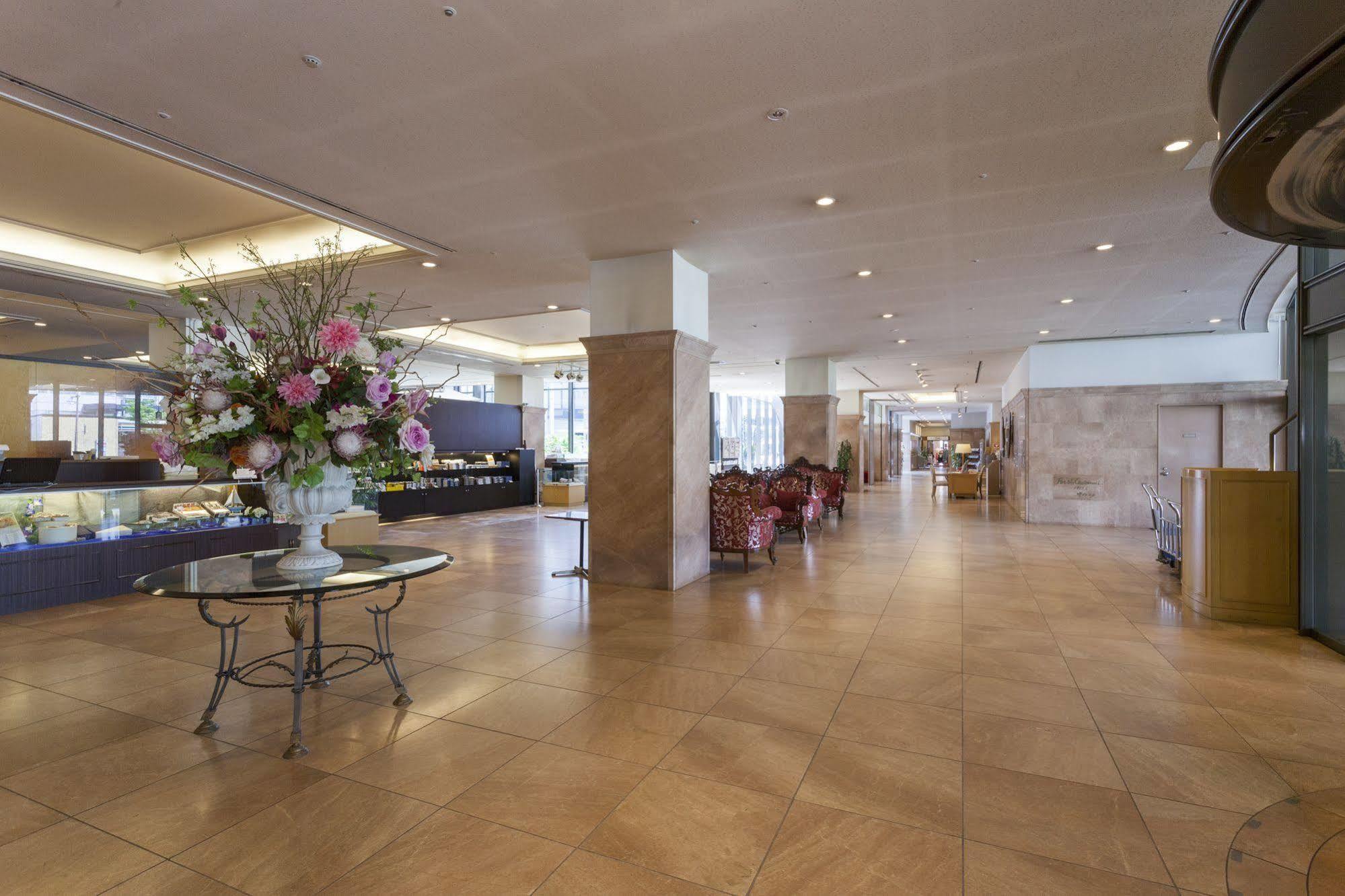 Kobe Seishin Oriental Hotel Bagian luar foto