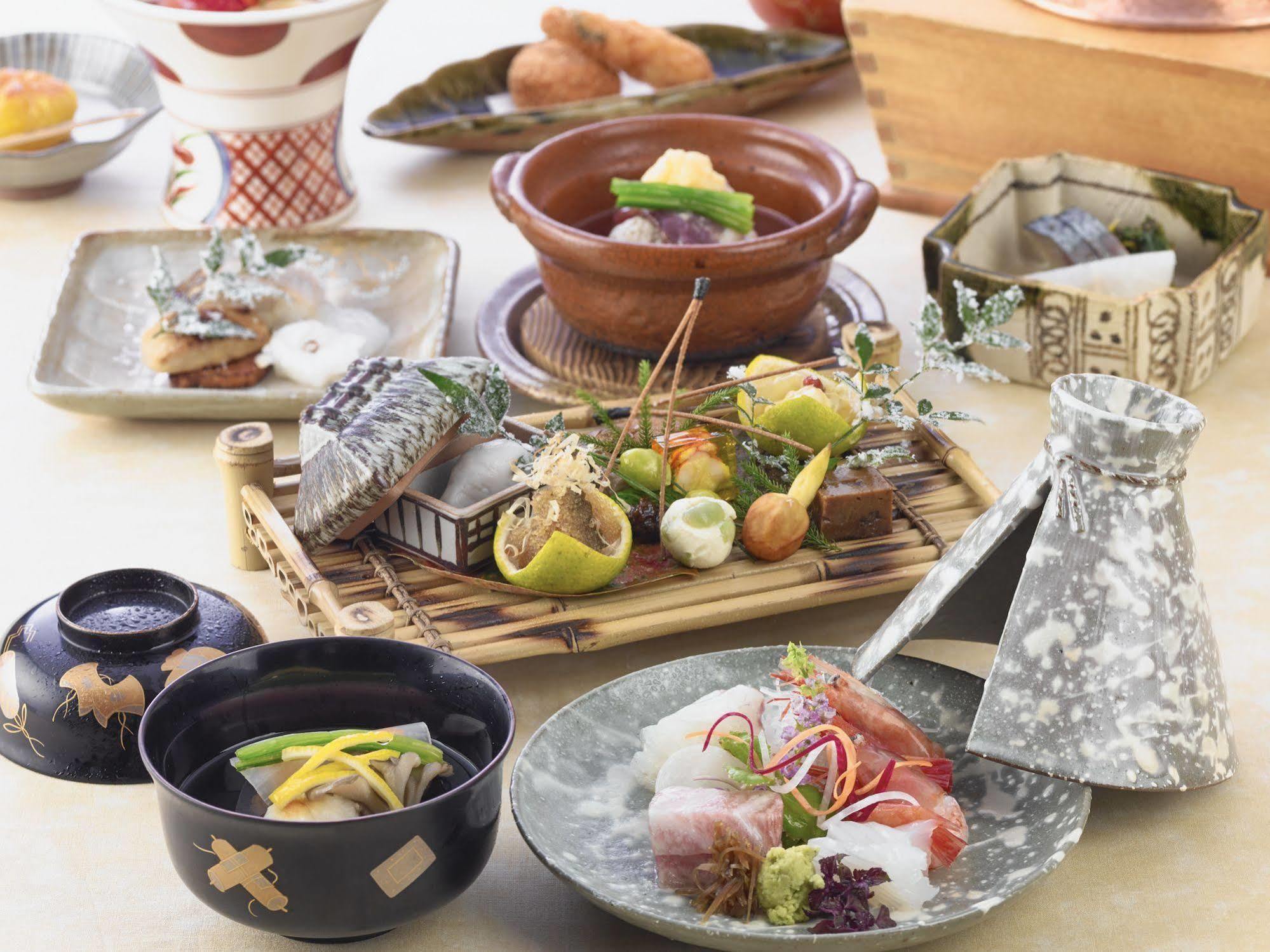 Kobe Seishin Oriental Hotel Bagian luar foto