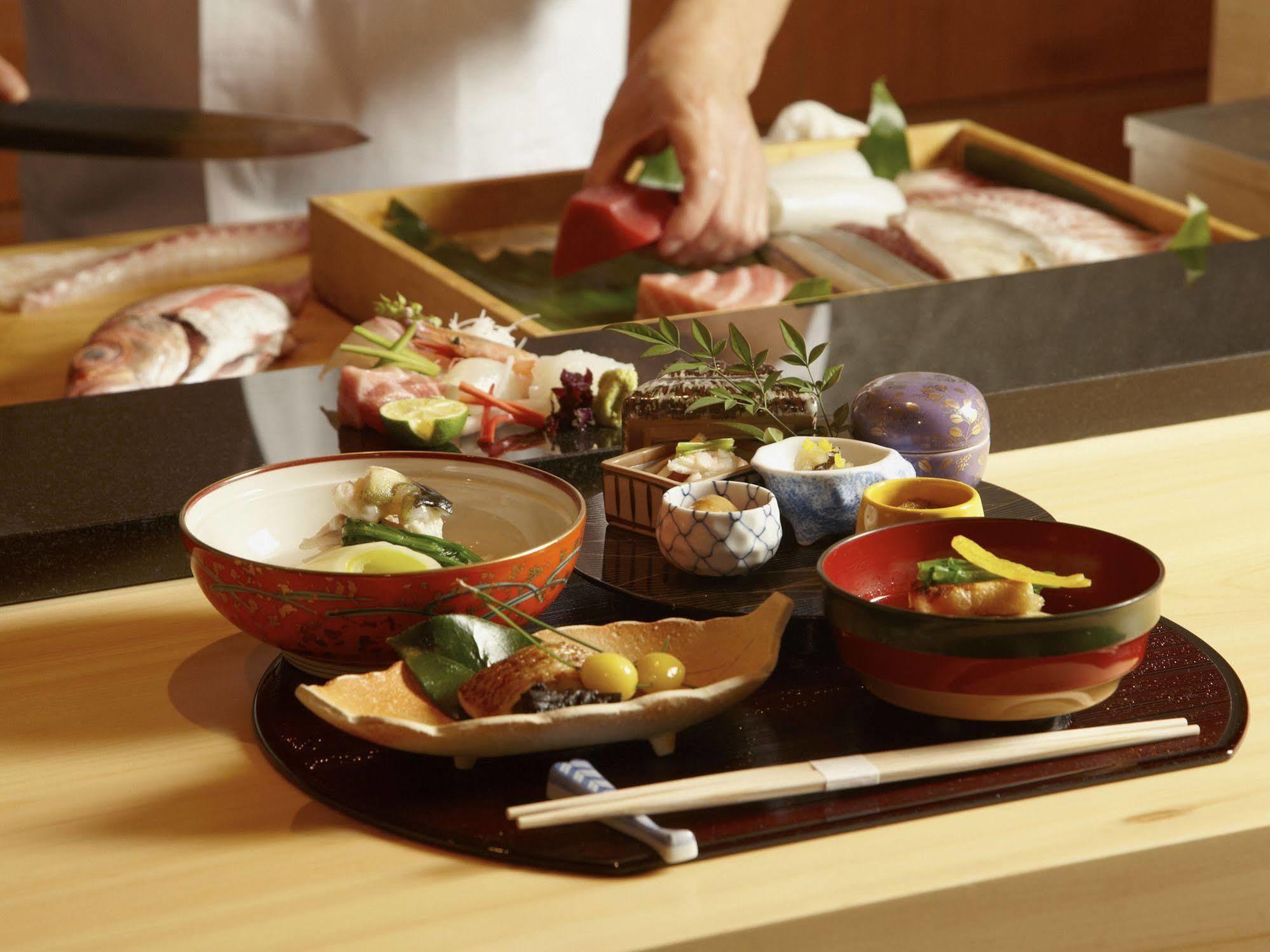 Kobe Seishin Oriental Hotel Bagian luar foto