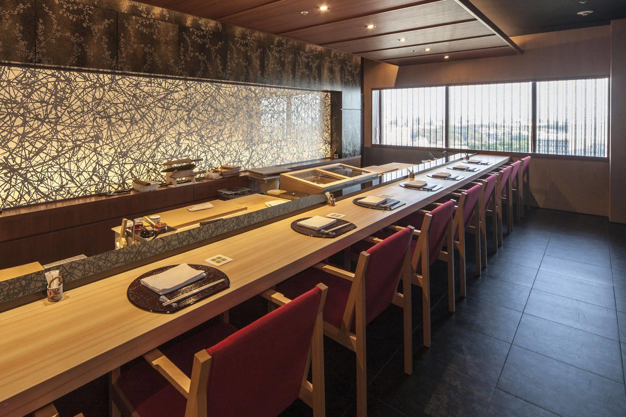 Kobe Seishin Oriental Hotel Bagian luar foto
