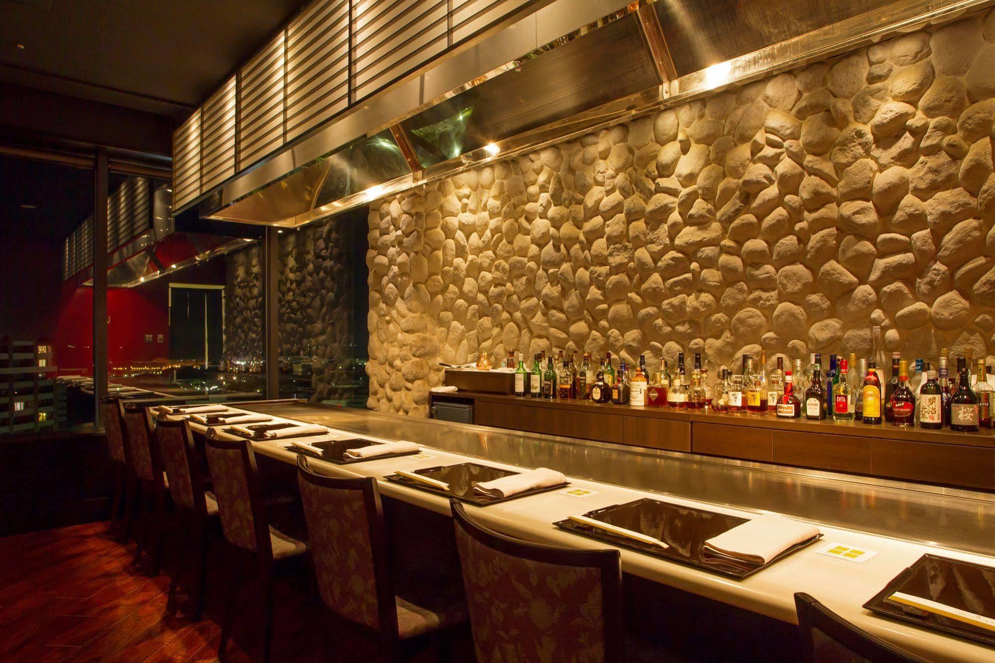 Kobe Seishin Oriental Hotel Bagian luar foto